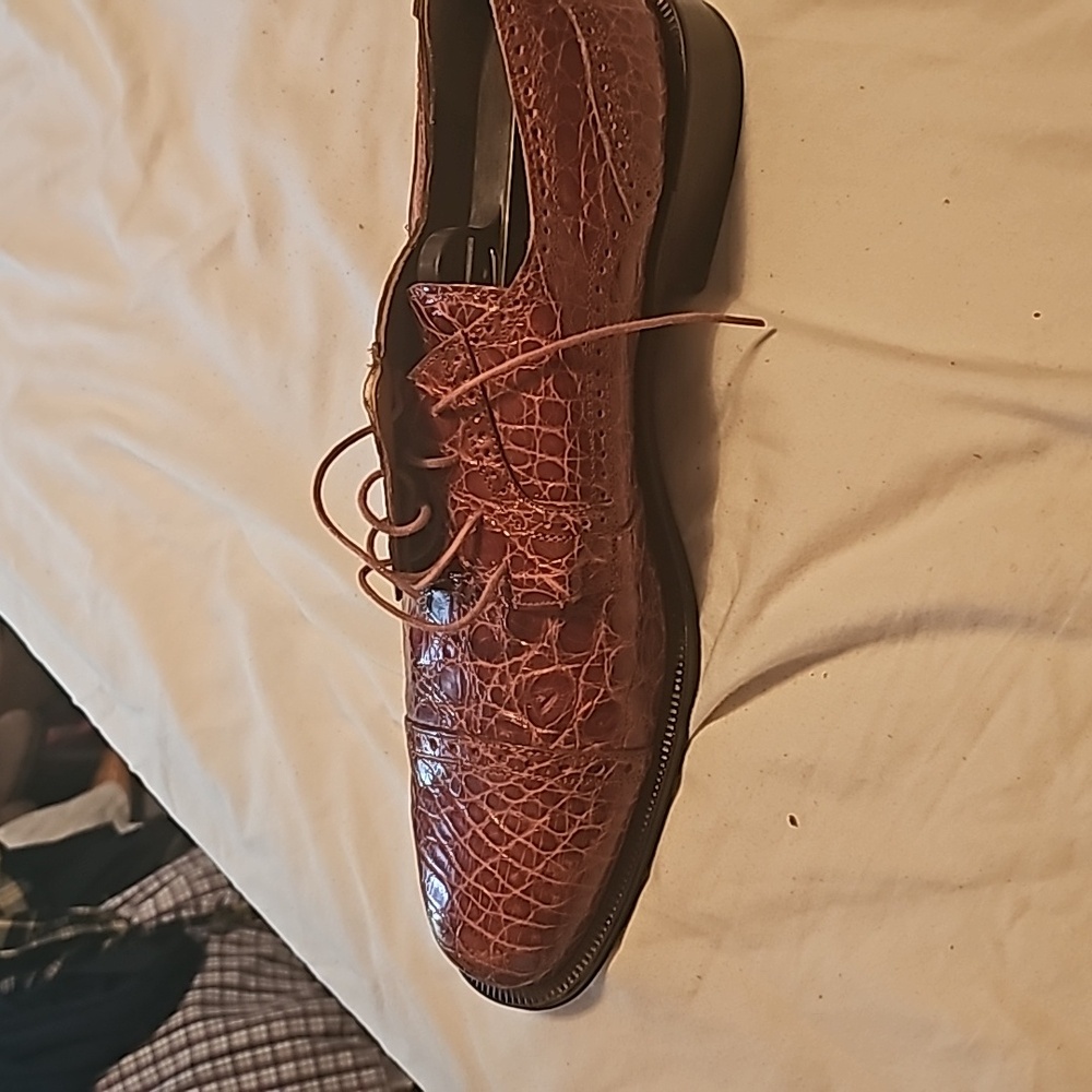 Mens sizes 12 dress shoes, cap toe, Cognac, brand forli